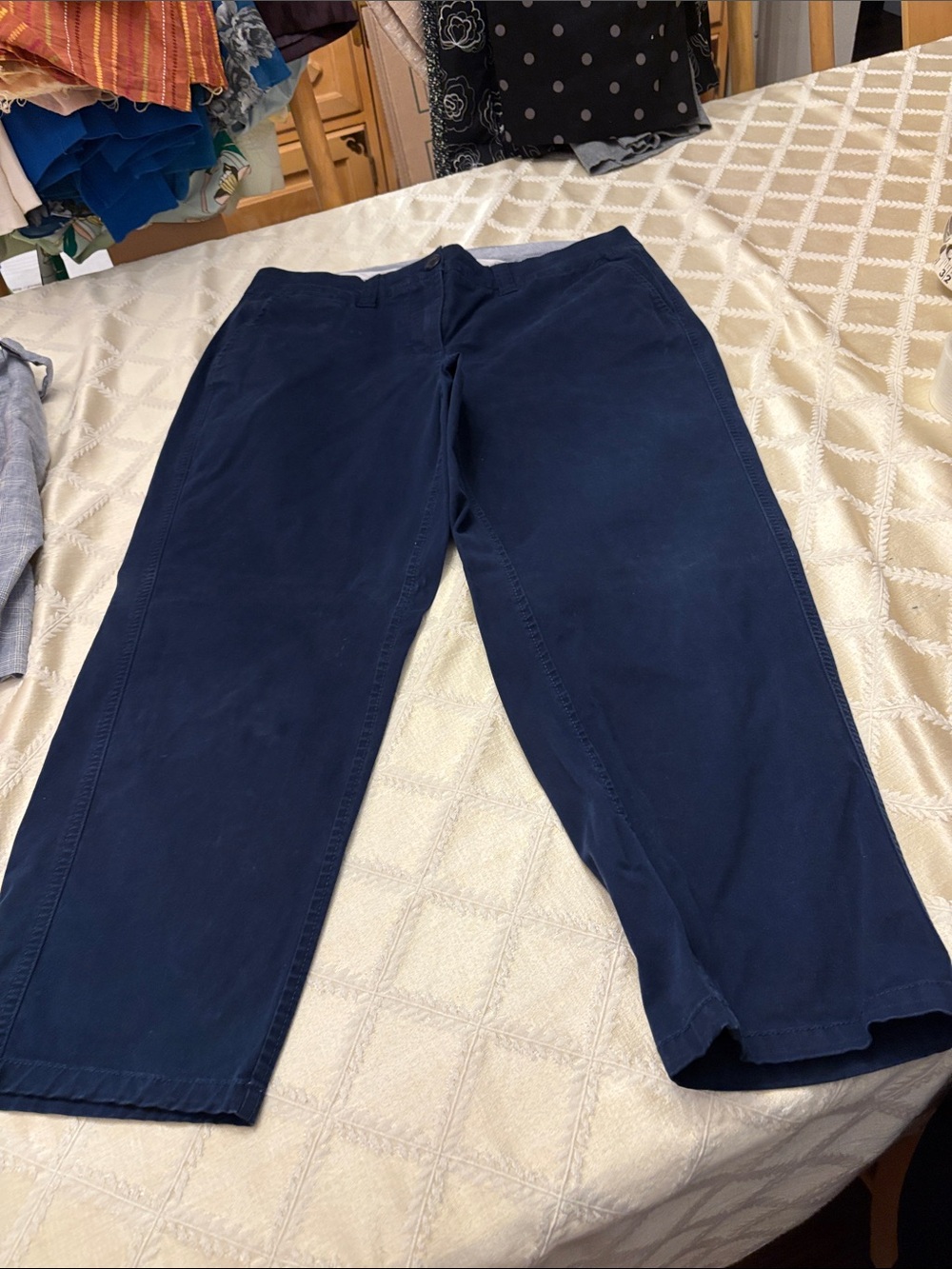 Crown & Ivy Charlotte Navy Cropped Pants